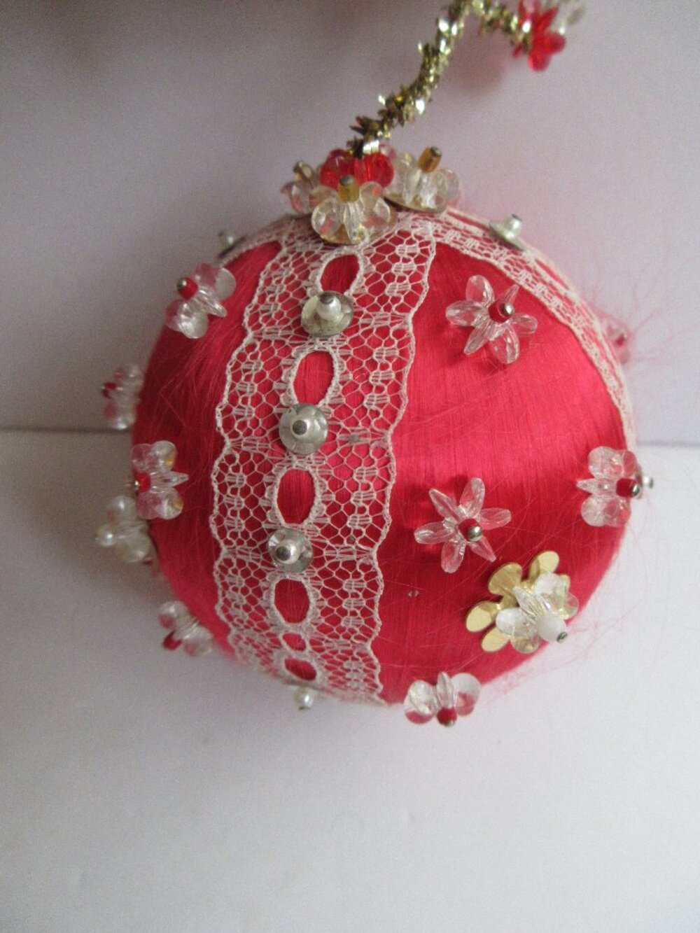 Handmade Red Gold Beaded Ribbon Crafted Christmas Ornaments Lot of 9 Vintage - Picture 15 of 16